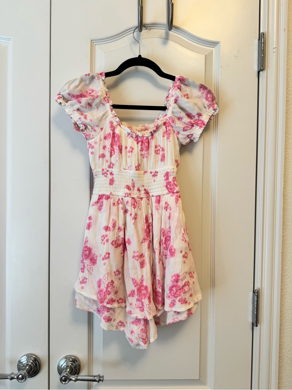 Women’s Floral Pink and White Smocked Waist Romper - Hollister XS